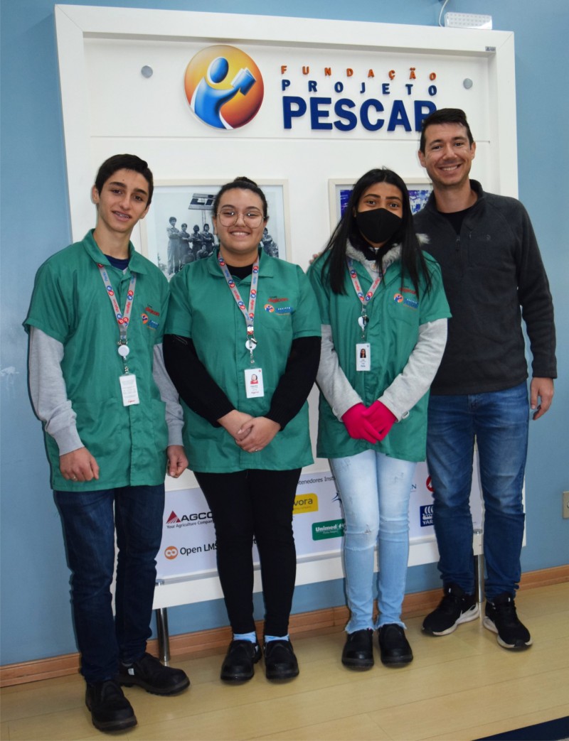 Jovens da Unidade Digicon visitam a sede do Projeto Pescar