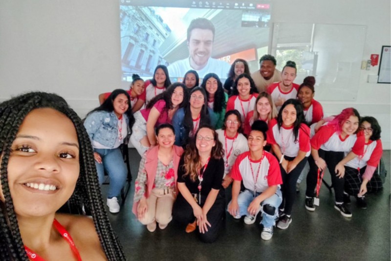 Jovens da Unidade Instituto Renner trocam experiências com voluntários do Rio de Janeiro e da Argentina